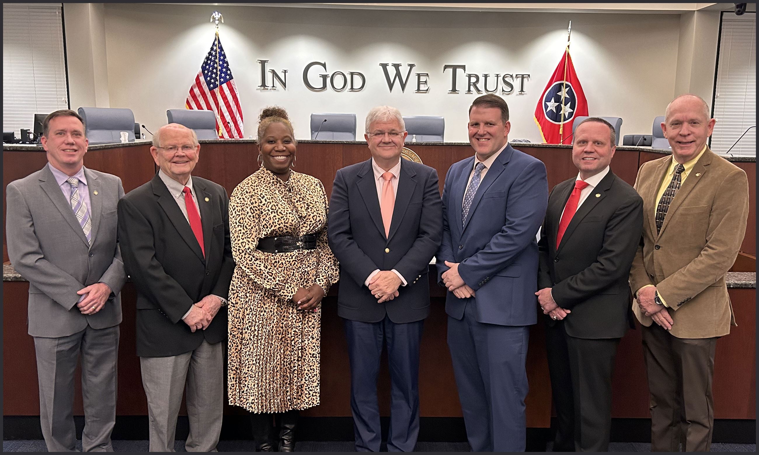 Mayor and Aldermen posing